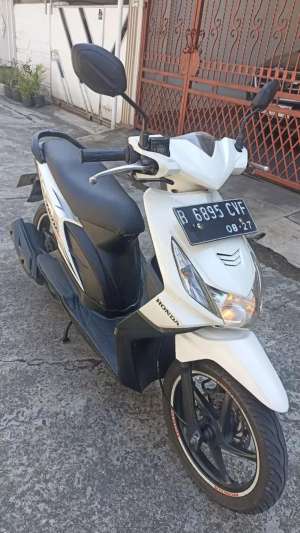 Jual bekas Honda beat karburator tahun 2012.,lokasi di Jakarta Barat