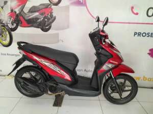 Jual bekas HONDA BEAT MERAH JOS 2014,lokasi di Surabaya Kota