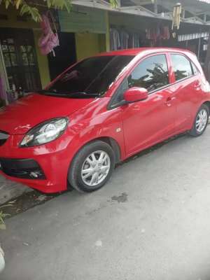 Jual bekas Honda Brio bersih luar dalam,lokasi di Banjarmasin Kota