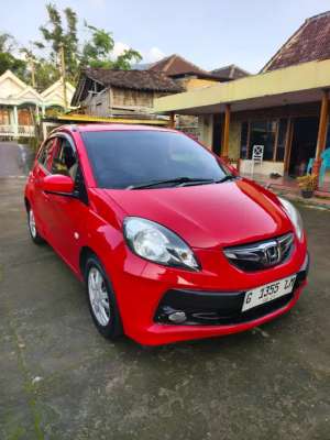 Jual bekas HONDA BRIO E 2015 MANUAL,lokasi di Magetan Kab.