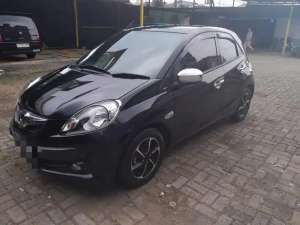 Jual bekas Honda Brio E At 2015 pemakain 2016 warna Hitam,lokasi di Jakarta Selatan