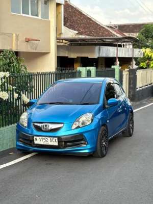 Jual bekas Honda Brio E CBU 2013 Matic,lokasi di Malang Kota