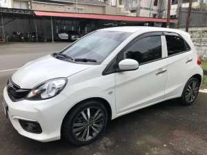 Jual bekas Honda Brio E CVT Matic 2017 Putih Mutiara Pajak Hidup Panjang Plat DA,lokasi di  ,Banjarmasin Kota