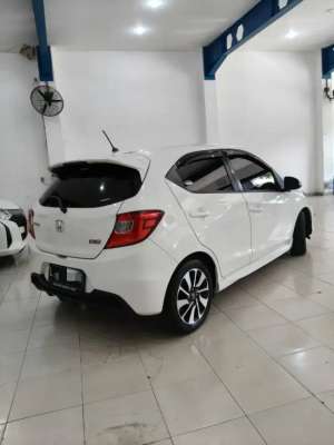 Jual bekas Honda Brio RS 2021 Matic Putih Favorit,lokasi di  