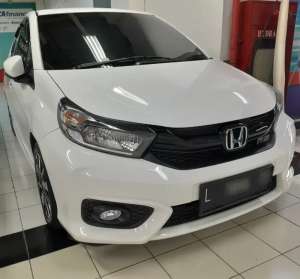 Jual bekas Honda Brio RS 2021 Putih Automatic,lokasi di Surabaya Kota