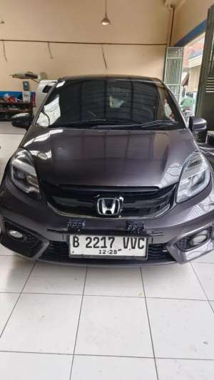 Jual bekas Honda Brio RS matic 2017 Abu-Abu,lokasi di Tangerang Kota