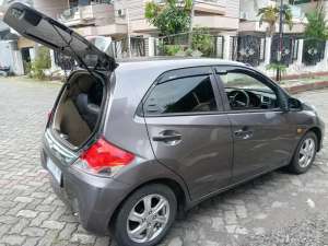 Jual bekas Honda Brio Satya 2016 Bensin,lokasi di Surabaya Kota