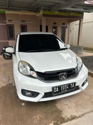 Jual bekas Honda brio tahun 2016 matic,lokasi di Banjarmasin Kota