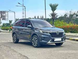 Jual bekas Honda Brv Prestige 1.5 Cvt 2023 Abu Metalik Km 30rb Record Dp 45jt,lokasi di Jakarta Barat