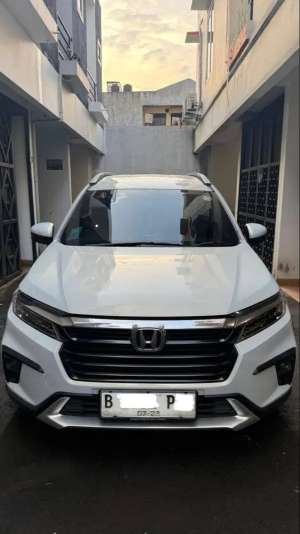 Jual bekas Honda BRV Prestige 2023 AT KM 30rb Tangan Pertama Pajak Pajang,lokasi di Jakarta Pusat