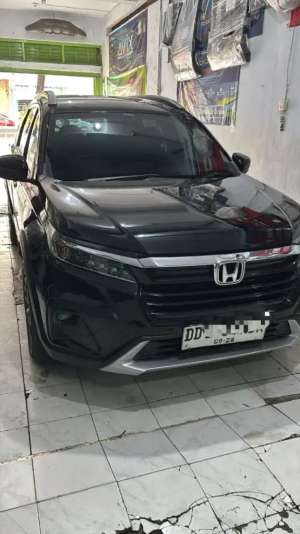 Jual bekas HONDA BRV PRESTIGE CVT TAHUN 2023,lokasi di Makassar Kota