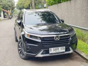 Jual bekas honda BRV prestige sensing 2022 cvt matic 2022 hitam mulus bandung,lokasi di Bandung Kota