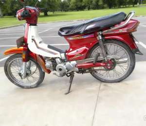 Jual bekas Honda C70 model di ubah star komplit STNK BPKB 4 speed 100cc grand,lokasi di Kab. Pangandaran