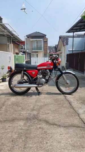 Jual bekas Honda CB 125 Tahun 1977,lokasi di Bandung Kota