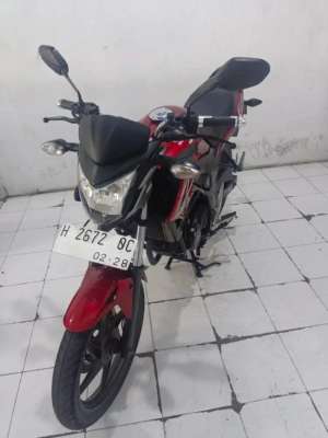 Jual bekas honda cb 150 R thn 2013 merah,lokasi di Semarang Kota
