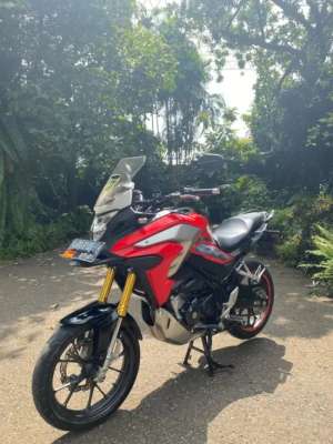 Jual bekas Honda cb 150x 2022 lengkap,lokasi di Jakarta Selatan