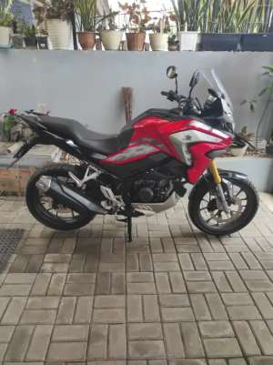 Jual bekas Honda CB 150X th 2022 istimewa,lokasi di Bandung Kota