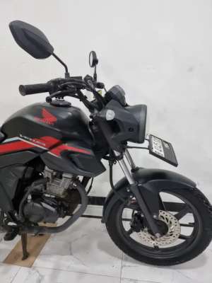 Jual bekas Honda CB Verza 150 Fi 2024 bln 4 pajak 2027 KM 8 RIBU,lokasi di Jakarta Pusat