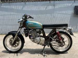 Jual bekas Honda CB100 Honda GL basic mesin CBR Thailand 2006 pajak ON,lokasi di Jakarta Timur