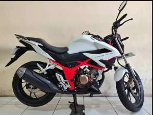 Jual bekas Honda CB150R 2020,lokasi di Semarang Kota