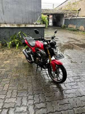Jual bekas Honda CB150R 2021,lokasi di Bekasi Kota