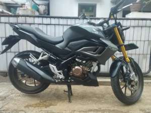 Jual bekas Honda CB150R 2023 Like NewKM 3 RibuPajak HidupJarang Pakai,lokasi di Cimahi Kota