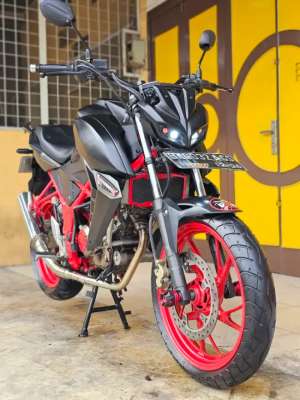 Jual bekas Honda CB150RCB 150R 2016, Black Premium Doff.,lokasi di Medan Kota