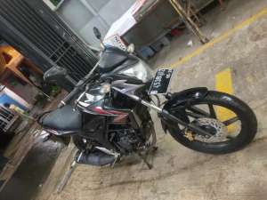 Jual bekas Honda cb150r haluss sangat siap mudik,lokasi di Jakarta Timur