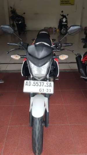 Jual bekas Honda CB150R Tahun 2015,lokasi di Wonogiri Kab.