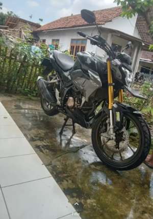 Jual bekas Honda CB150R tahun 2023,lokasi di  ,Depok Kota