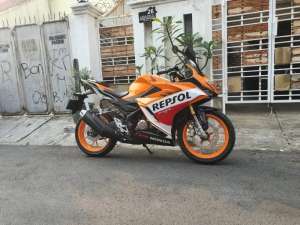 Jual bekas Honda CBR 150 aba repsol 2021 b dki km low,lokasi di Jakarta Selatan