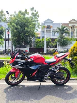 Jual bekas Honda CBR 150 ABS Mulus Pajak Hidup Low KM,lokasi di Jakarta Barat