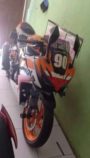 Jual bekas Honda CBR 150 Repsol,lokasi di  ,Bekasi Kota