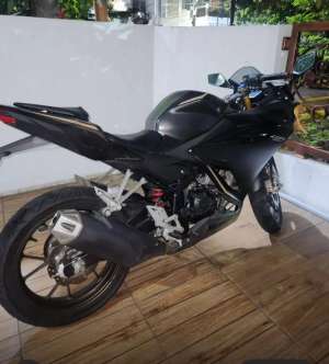 Jual bekas Honda CBR 150 Tahun 2024 Pajak Januari 2027,lokasi di Depok Kota