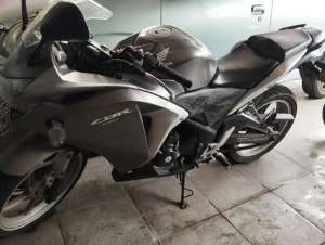 Jual bekas Honda cbr 250 abs THN 2011,lokasi di  ,Tangerang Kota