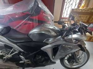 Jual bekas Honda CBR 250R, Tahun 2011 CBU Thailand,lokasi di Pekanbaru Kota