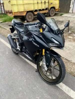 Jual bekas Honda CBR150R 2023,lokasi di Binjai Kota