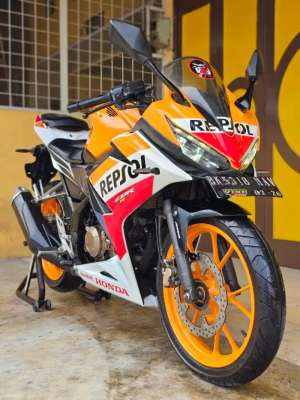 Jual bekas Honda CBR150RCBR 150R 2021 ABS, LIVERY REPSOL HONDA GP.,lokasi di Medan Kota