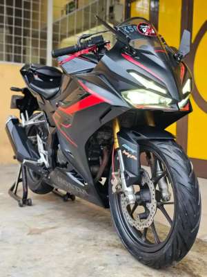 Jual bekas Honda CBR150RCBR 150R 2021, Black Premium Doff.,lokasi di Medan Kota