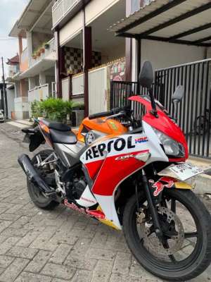 Jual bekas Honda CBR150R Repsol Full FairingMesin HalusSurat LengkapNego,lokasi di Surabaya Kota