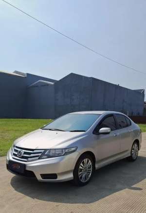 Jual bekas Honda City 1.5 E 2013 AutomaticSilver Metalik,lokasi di Tangerang Kab.