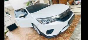 Jual bekas Honda city new sedan 1,5 e cvt tahun 2022,lokasi di Yogyakarta Kota