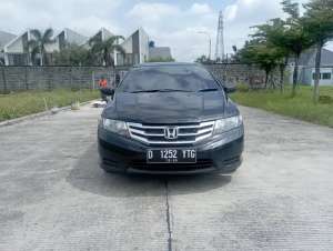 Jual bekas HONDA CITY S 1.5 MANUAL 2012,lokasi di Bandung Kota