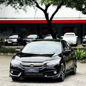 Jual bekas HONDA CIVIC 1.5 TURBO PRESTIGE MATIC 2017 LOW KM DP MURAH,lokasi di Sleman Kab.