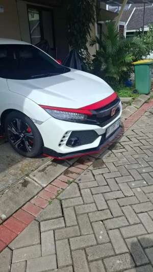 Jual bekas Honda Civic 1.5 Turbo Thn. 2018 Sangat Mulusterawat seperti baru,lokasi di Makassar Kota