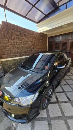 Jual bekas HONDA CIVIC FD 1.8L BENSIN TH. 2010 FULL MOD,lokasi di Kediri Kota