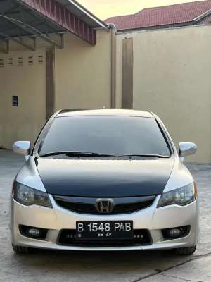 Jual bekas Honda Civic FD 2010 Abu Abu Muda Metalik,lokasi di Medan Kota