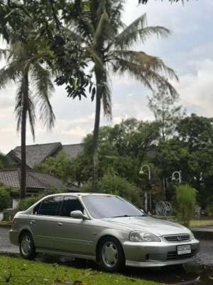 Jual bekas Honda Civic Ferio facelift 2000 AT silver,lokasi di Bandung Kota
