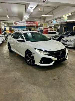 Jual bekas Honda Civic HB E 1.5 Turbo AT Hatchback 2017 Terawat 2018 RS,lokasi di Jakarta Barat