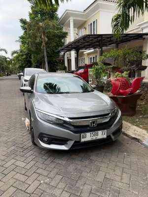 Jual bekas Honda Civic Turbo ES 2016 antik istimewa 1.5 CVT,lokasi di Semarang Kota